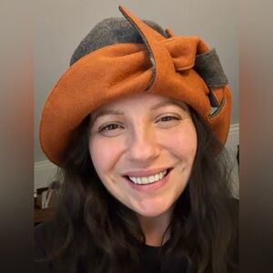 Made in France by local artisans, gray and orange fall/winter hat